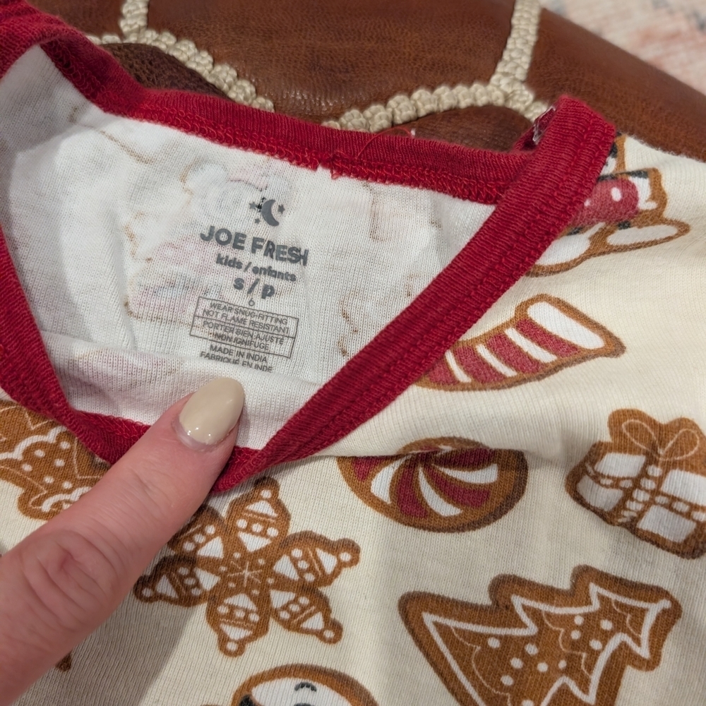 Joe Fresh Kids Pajamas - Mickey Christmas - Picture 3 of 4